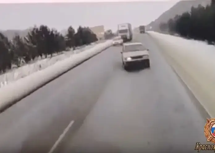 Два человека погибли в ДТП на трассе в Красноярском крае