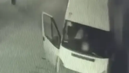 Искал скотч, нашел деньги: читинский сторож обокрал авто на стоянке