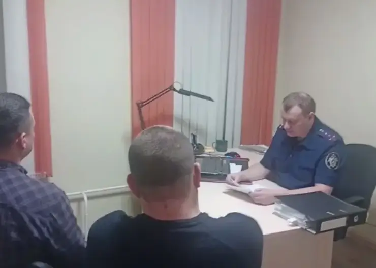 В Енисейске экс-главу стоматологии подозревают во взятках на 800 тысяч рублей