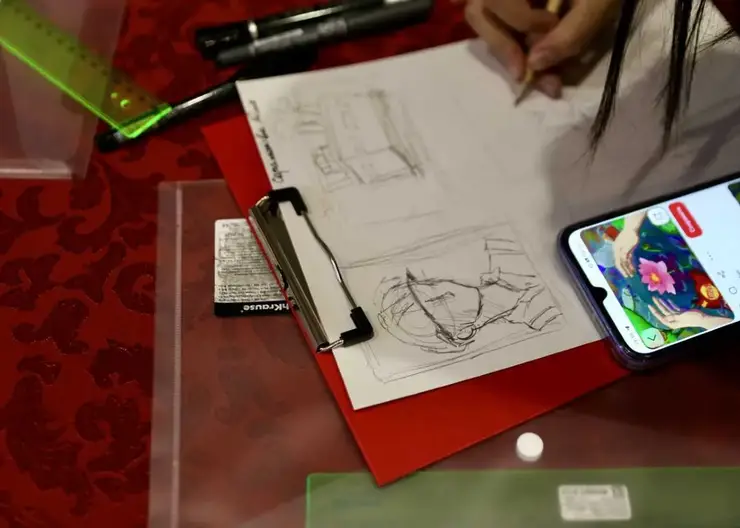 «Завод глазами детей»: дети сотрудников КрАЗа рисуют комиксы о заводе