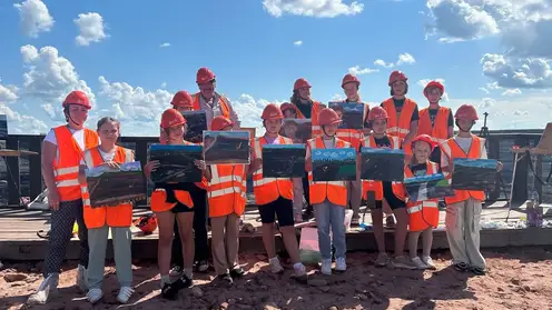 Художники и дети запечатлели красоту шахтерского труда на арт-пленэре в Красноярском крае