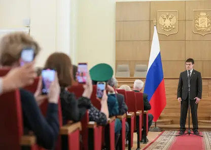 72 жителя Красноярского края получили государственные, ведомственные и региональные награды от губернатора накануне Дня России