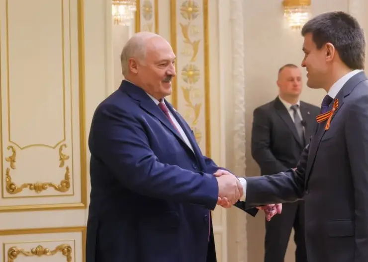 Губернатор Красноярского края Михаил Котюков и президент Беларуси Александр Лукашенко провели рабочую встречу в Минске