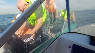 Пять человек застряли на лодке с заглохшим мотором посреди Красноярского водохранилища