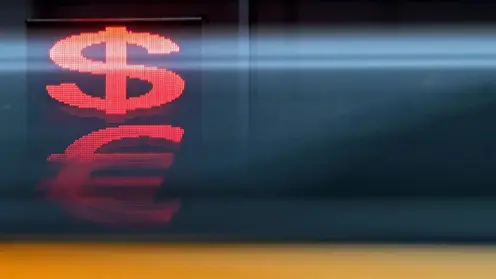 Центробанк России разрешил продавать наличную валюту гражданам