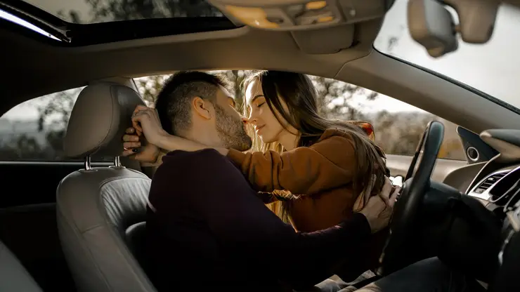 Жалаңаш ару сұлулық ханшайымдары