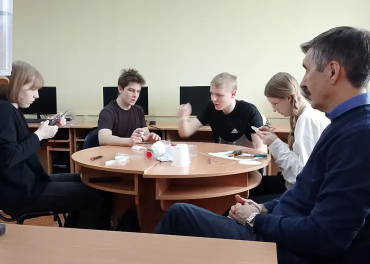 Старшеклассников Кодинска приглашают в РусГидро-класс: подготовка к ЕГЭ, участие в инженерных конкурсах и бонусы при поступлении в профильный вуз