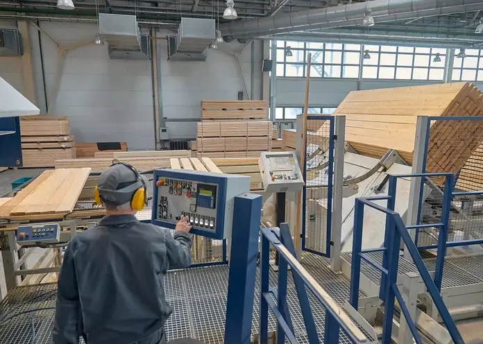 Экология и современная эстетика: в Красноярске запустилось мебельное производство из качественной сибирской древесины