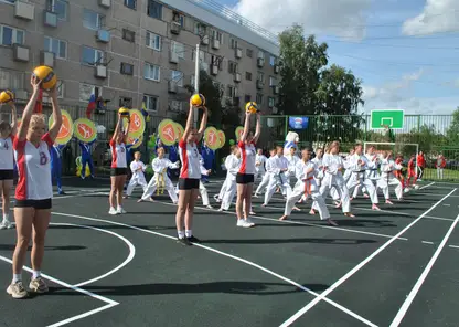 В Шарыпово открыли новую площадку для спортивных игр