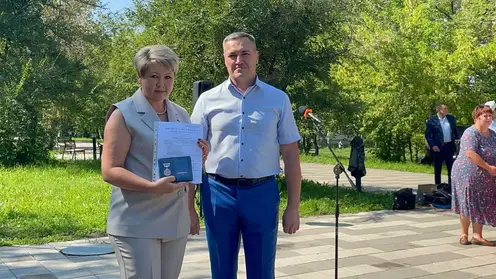 Сосновоборских волонтёров наградили медалями за помощь участникам СВО