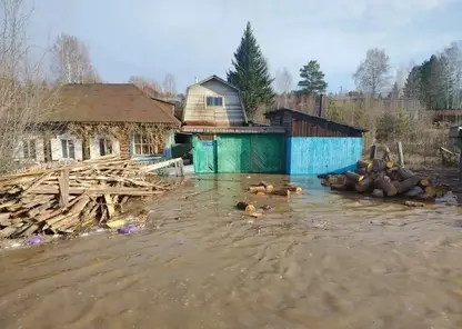 Два поселка эвакуируют в Якутии из-за подъема уровня воды в Лене