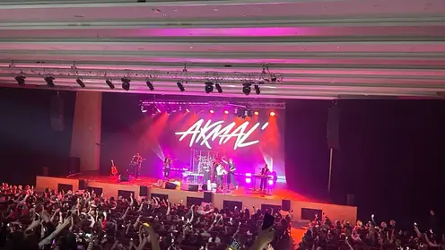 «Красноярск — это любовь»: Akmal’ дал два сольных концерта в Красноярске и собрал полные залы