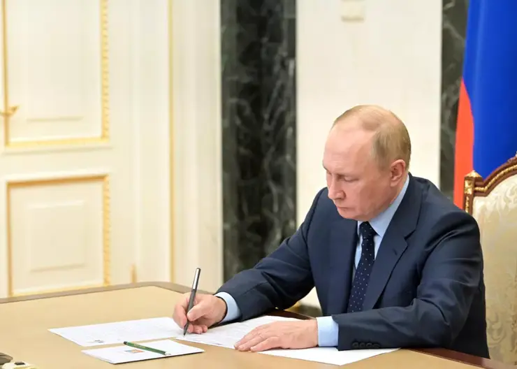 Владимиру Путину доложили о ходе строительства красноярского метро