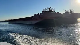 Двух рыбаков спасли на Енисее после того, как у них перевернулась лодка