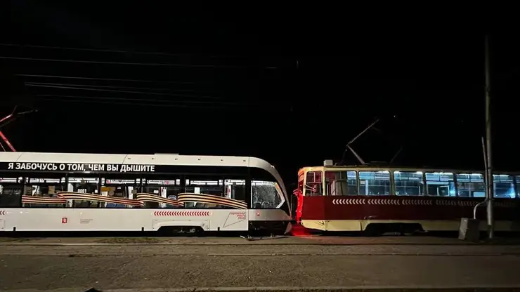 Два трамвая столкнулись в ДТП в Красноярске, есть пострадавшие