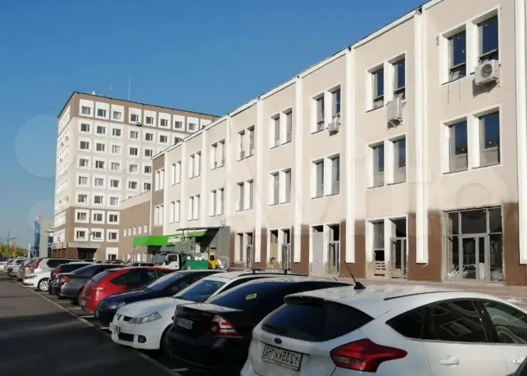 В центре Кемерова выставил продают здание за 590 млн рублей