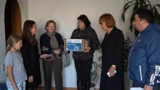 Красноярские семьи военнослужащих получили посылки от Единой России Красноярские семьи военнослужащих получили посылки от Единой России