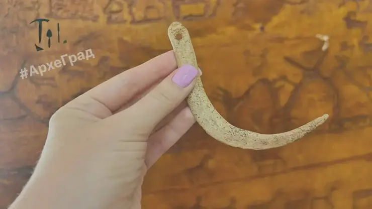 Жителям Красноярска показали украшения людей древнекаменного века