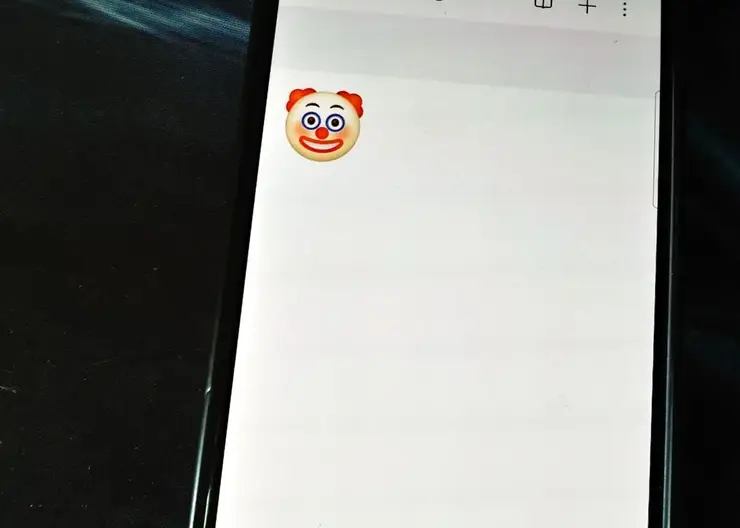 Красноярский суд не признал смайлик в виде клоуна оскорбительным