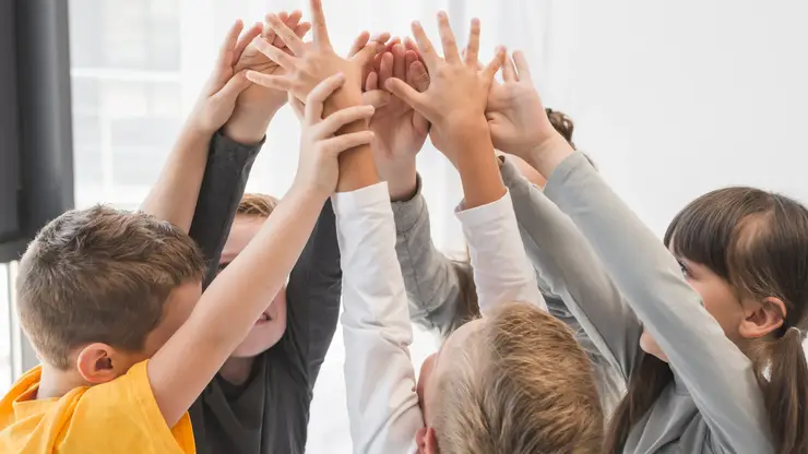 Голод, грязь и пьянство: двоих детей изъяли из неблагополучной семьи в Красноярске