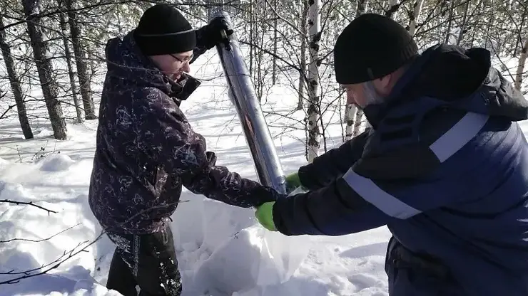 Микропластик нашли во всех пробах снега в Западной Сибири