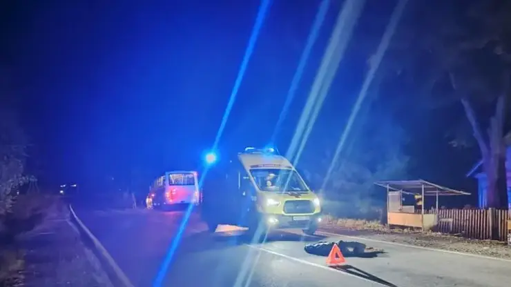 В Приморье водитель скрылся после наезда на пешехода, которого затем переехал автобус