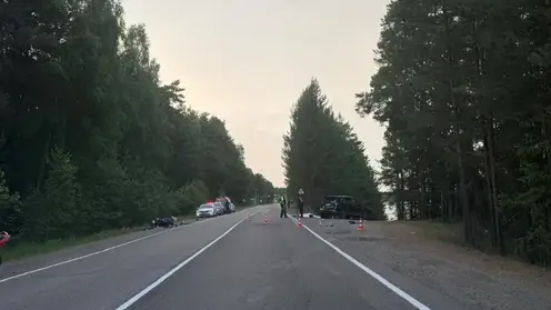 Мотоциклист разбился насмерть при попытке обогнать автомобиль на трассе под Енисейском
