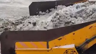 В Красноярске за первую неделю февраля с дорог убрали 17 тысяч кубометров снега В Красноярске за первую неделю февраля с дорог убрали 17 тысяч кубометров снега