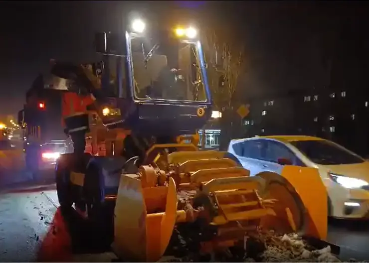 181 единицу техники вывели ночью на улицы Красноярска