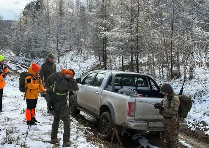 К поискам пропавшей семьи в Красноярском крае подключили два вертолета