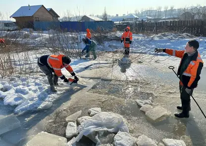 В Красноярске приступили к противопаводковым событиям на реках Бугач и Кача