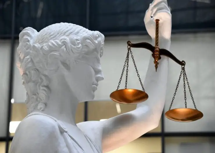 Житель Новосибирска ударил знакомого ножом и оставил его умирать в лифте