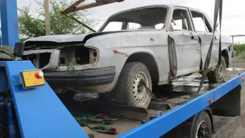 Ленинский район Красноярска очистили от 38 брошенных автомобилей