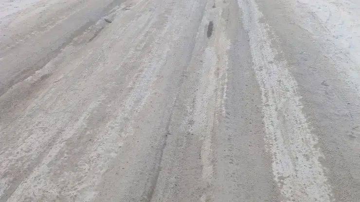 Красноярские дорожники не смогли убрать снег на улице Седова. Почему?