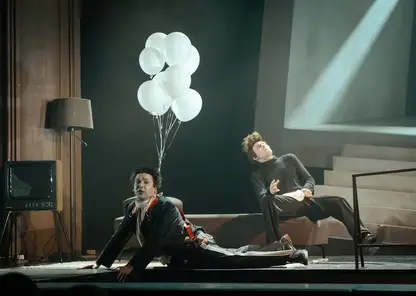 Абсурд сватовства: в Красноярском театре им. Пушкина прошла премьера спектакля по Гоголю