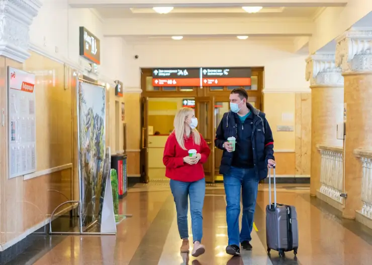 Красноярская железная дорога проводит комплексные противоэпидемические мероприятия на вокзалах и в поездах