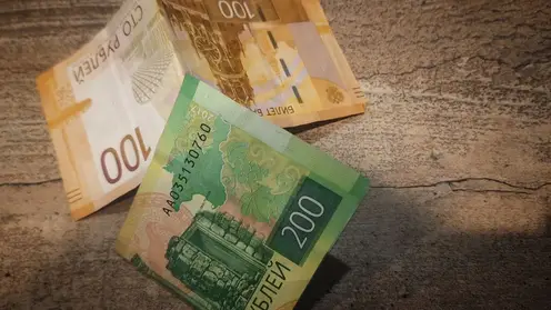 Судебные приставы Забайкалья взыскали с «земского доктора» почти 900 тысяч рублей