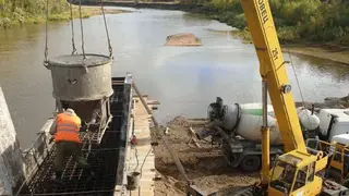 В Красноярском крае продолжается восстановление моста через реку Кемь В Красноярском крае продолжается восстановление моста через реку Кемь