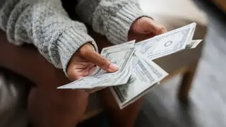 В красноярских банках курс доллара опустился ниже 98 рублей В красноярских банках курс доллара опустился ниже 98 рублей