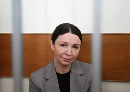 RIA_8753021.LR