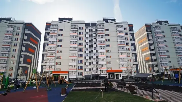 RIA_8419863.LR