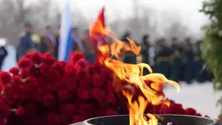 Вечный огонь вернулся на площадь Победы в Красноярске 23 февраля