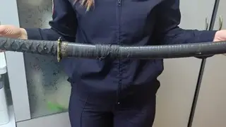 Под Новосибирском мужчина украл у приятеля самурайский меч Под Новосибирском мужчина украл у приятеля самурайский меч