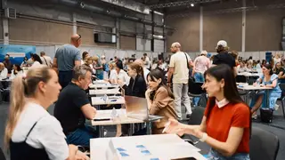 Красноярцам на ярмарке вакансий предложили работу с зарплатой до 300 тысяч рублей