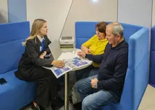 Взрослые дети стали главными защитниками пожилых родителей от мошенников