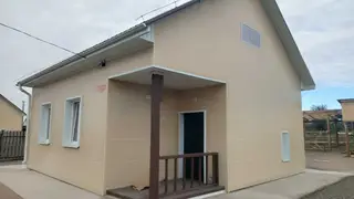 Погорельцы из Уяра, Белого Яра и родники получили ключи от новых домов