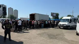 Масштабная проверка мигрантов в Красноярске: полиция выявила нарушения Масштабная проверка мигрантов в Красноярске: полиция выявила нарушения
