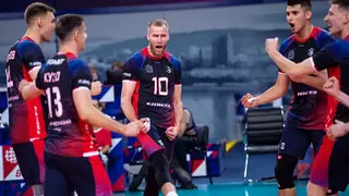 Волейбольный «Енисей» победил «Зенит» в Кубке Легенд Волейбольный «Енисей» победил «Зенит» в Кубке Легенд