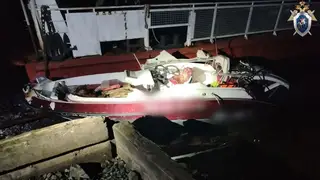 Водитель катера погиб при столкновении с баржей во время прогулки на озере в Республике Алтай