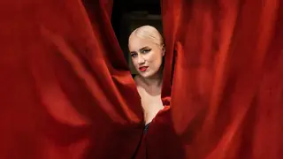 Красноярка Полина Мельникова представит своё первое музыкально-поэтическое шоу Красноярка Полина Мельникова представит своё первое музыкально-поэтическое шоу